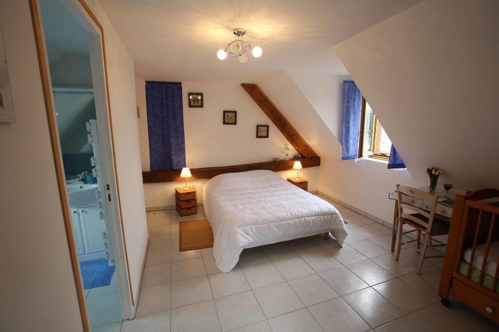 Bed and Breakfast Ferme Cidricole Hugues Desfrieches Sainte-Marguerite-de-Carrouges Номер фото