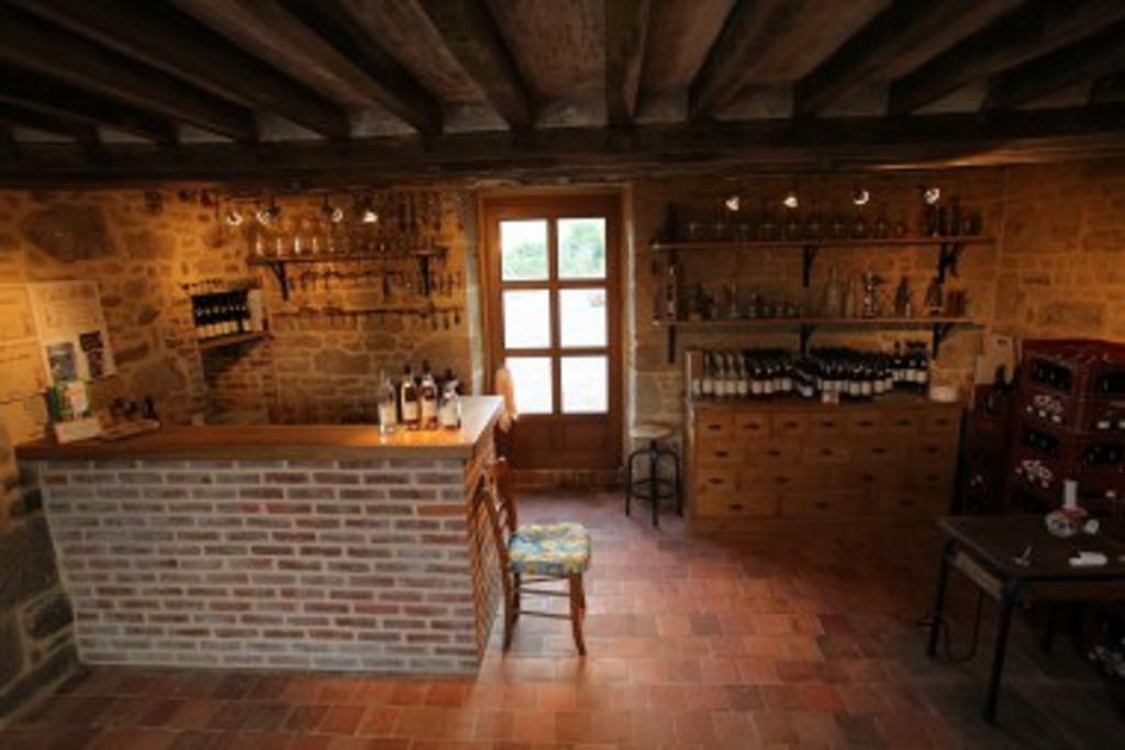 Bed and Breakfast Ferme Cidricole Hugues Desfrieches Sainte-Marguerite-de-Carrouges Экстерьер фото